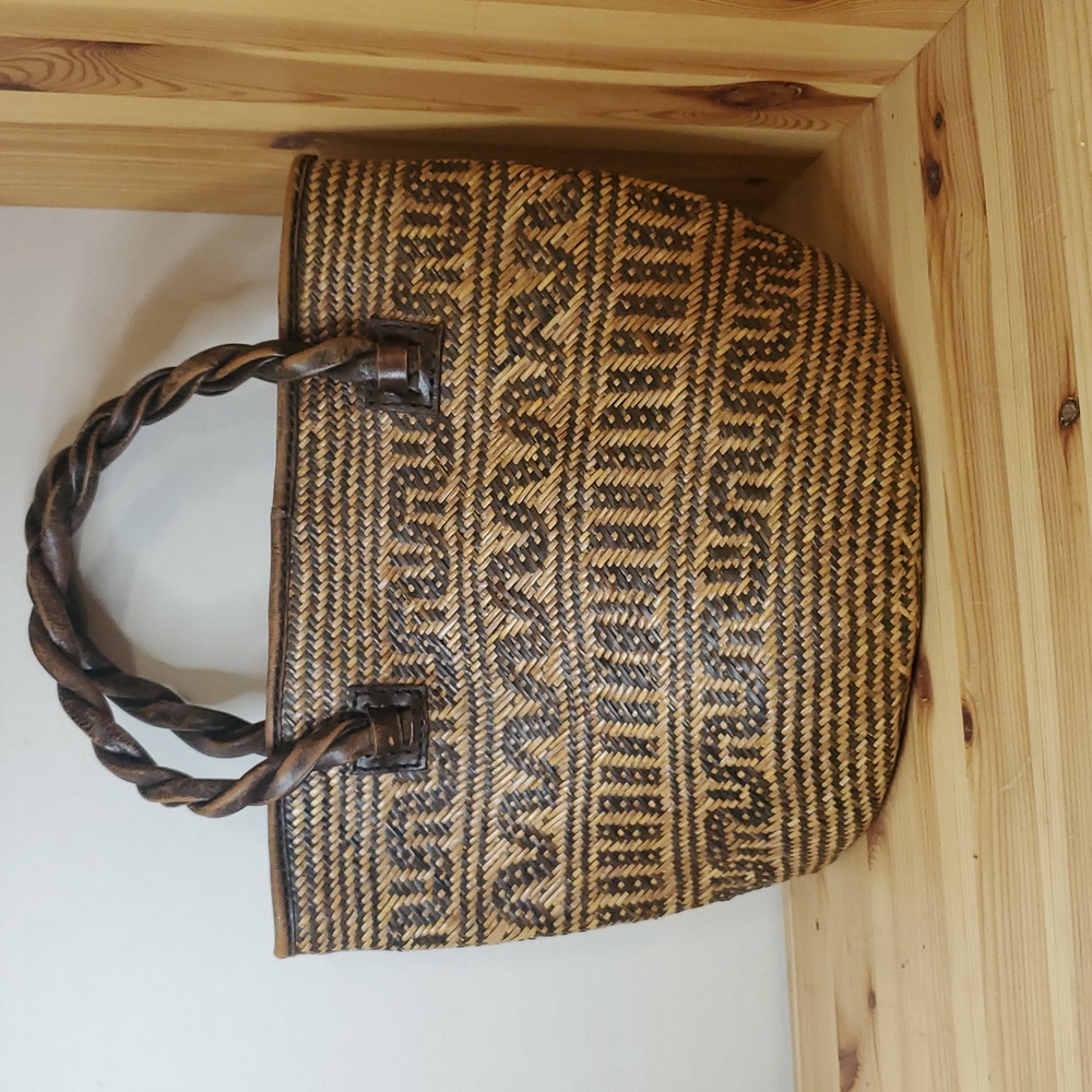 MIEN Hawaiian Hand Woven Grass Root Basket Bag Purse DW